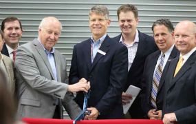 Bell opent haar gloednieuwe fabriek voor de JetRanger 505 X Bell opent haar gloednieuwe fabriek voor de JetRanger 505 X
