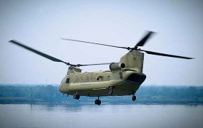 Nederlandse Defensie tekent contract voor 14 Chinooks Nederlandse Defensie tekent contract voor 14 Chinooks