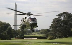 Geheim: nieuwe Trump helikopter verschroeide het gras van het Witte Huis Geheim: nieuwe Trump helikopter verschroeide het gras van het Witte Huis