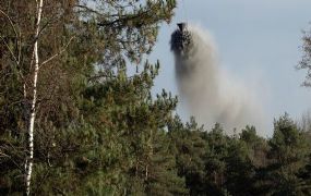 Noord-Brabant (NL) herstelt natuur met de helikopter Noord-Brabant (NL) herstelt natuur met de helikopter